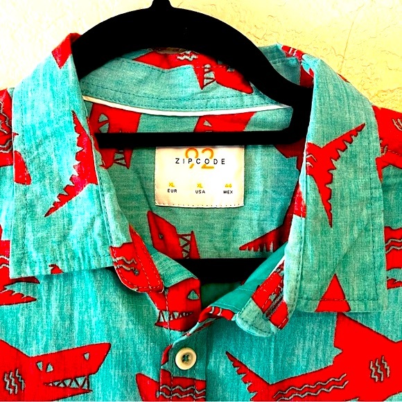 Causal Button Down Shirt - Shark Print - Lightweight - Size. XL - Picture 4 of 5